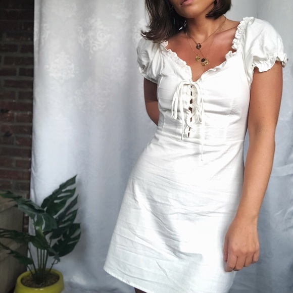 Last✨🆕Dulce White Tie Front Puff Sleeve Dress - Picture 5 of 7